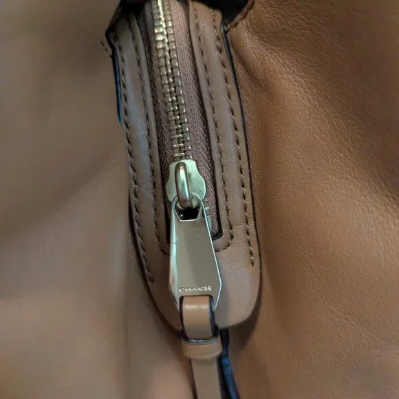 Coach #32221 Madison Carlye Tan Smooth Leather Shoulder Purse Bag - Picture 5 of 16